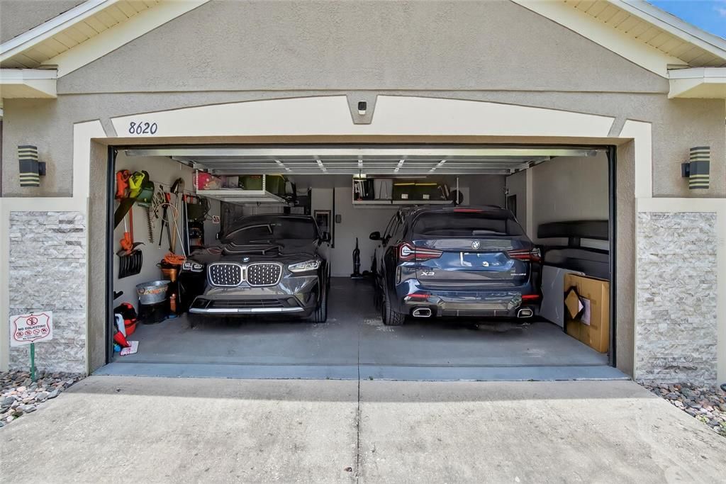 Exterior, Garage