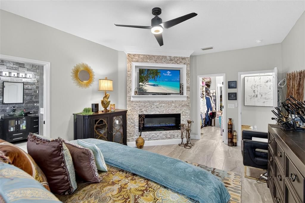 Bedroom, Fireplace, Interior, Wood Texture Flooring
