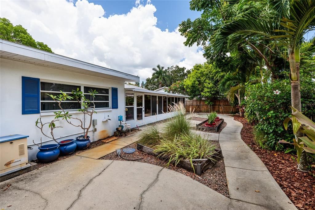 Backyard, Exterior