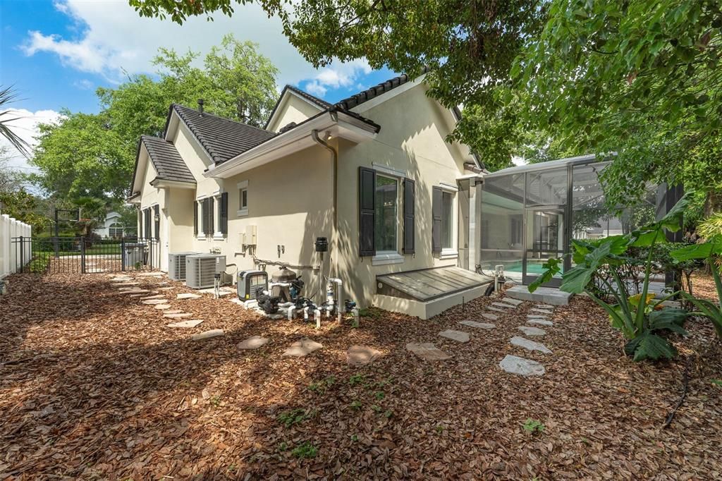 Backyard, Exterior