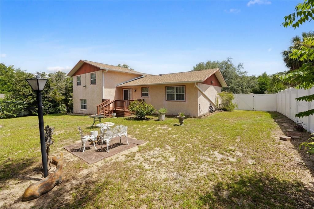 Backyard, Exterior