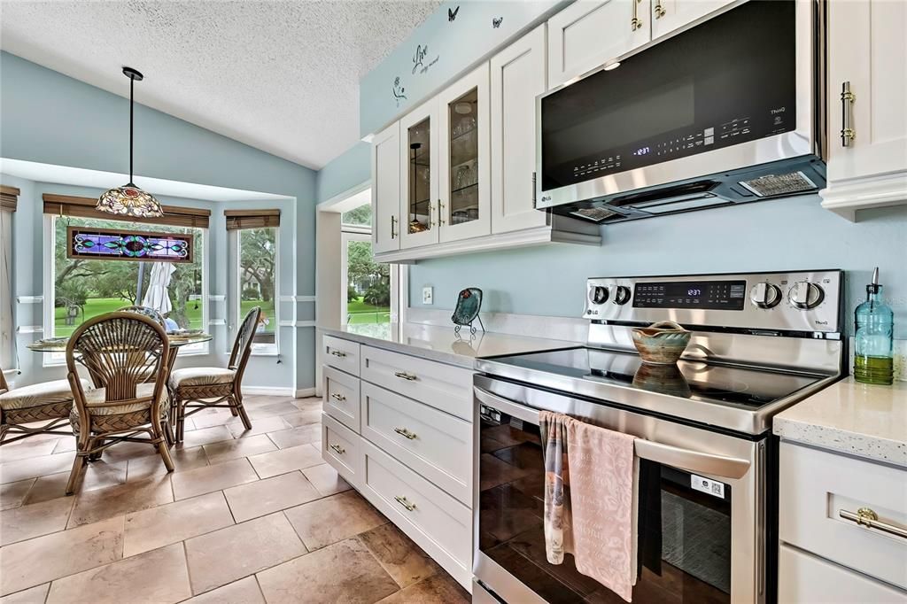 Dining room, Interior, Kitchen, Pendant Lights, Stainless Steel Appliances