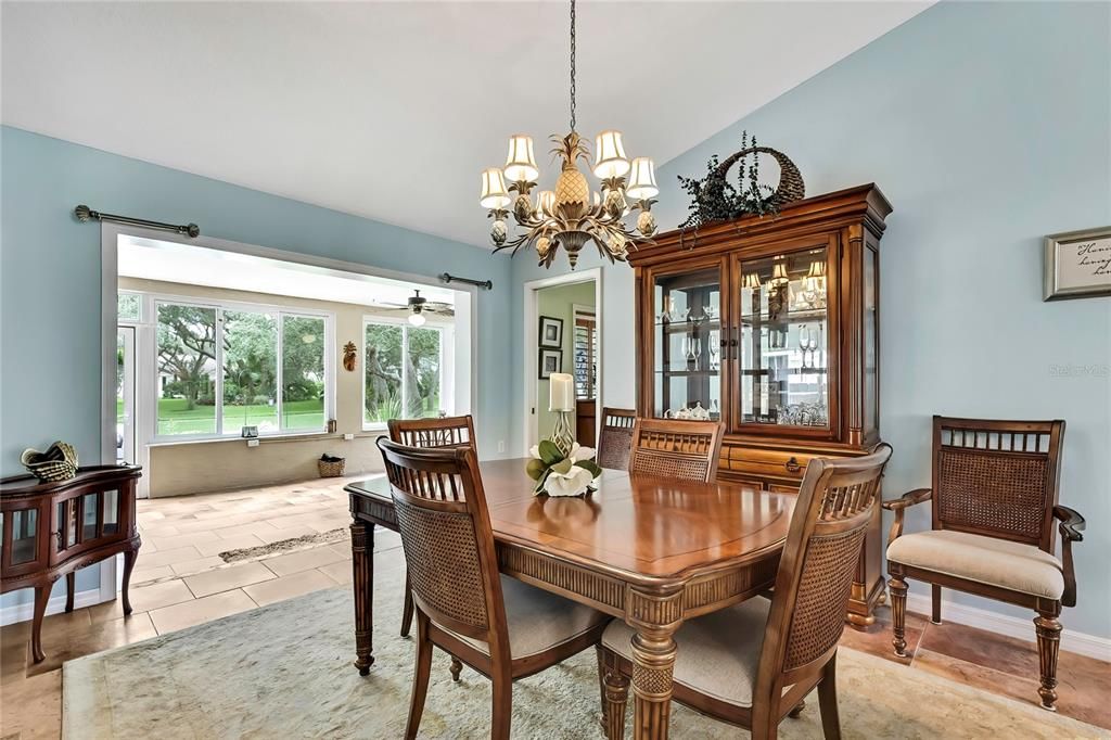 Chandelier, Dining room, Interior