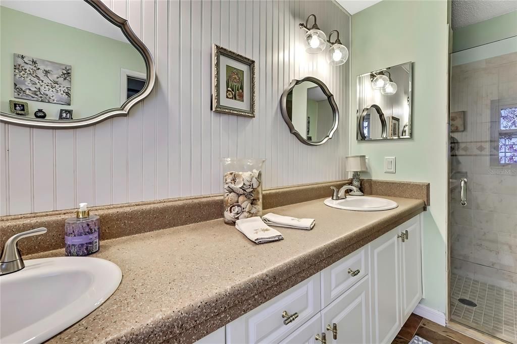 Bathroom, Dual Sink Vanities, Interior
