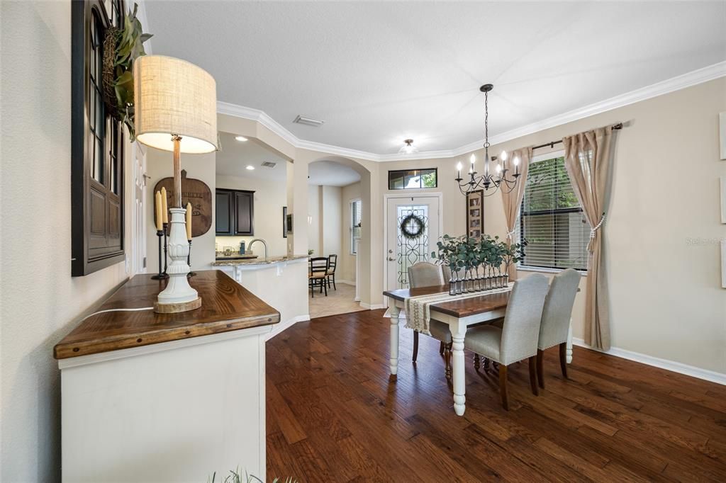 Chandelier, Dining room, Interior, Kitchen, Pendant Lights, Recessed Lighting, Wood Texture Flooring