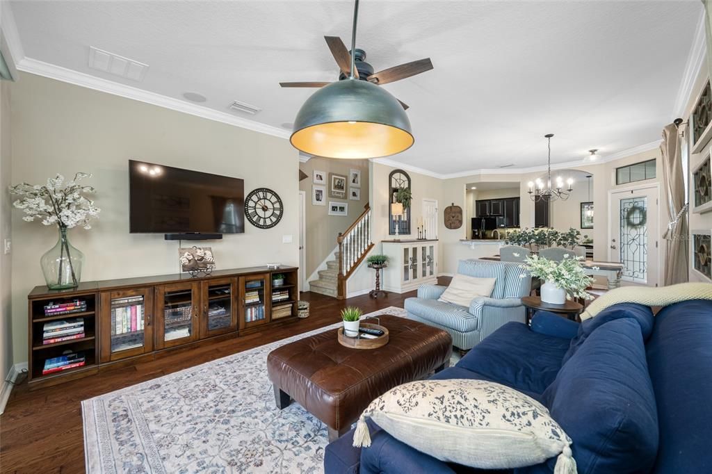 Chandelier, Dining room, Interior, Living room, Wood Texture Flooring