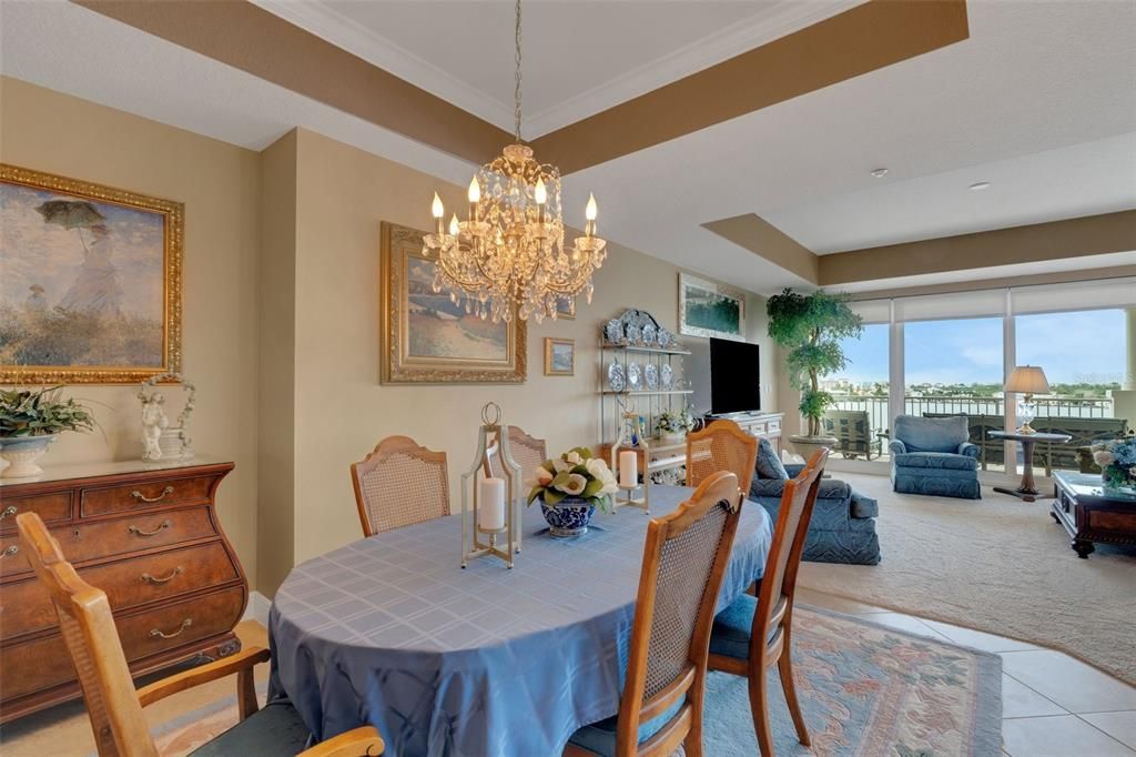 Chandelier, Dining room, Interior, Living room