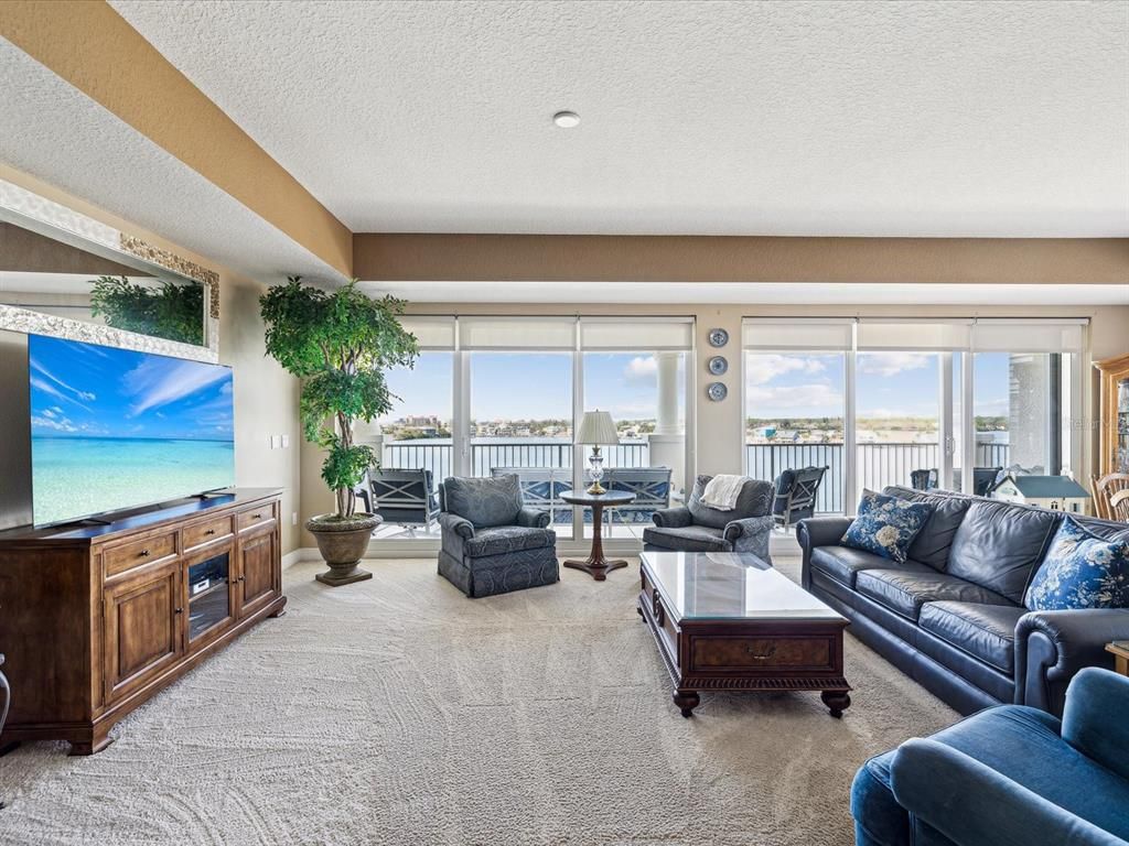 Interior, Living room, Water