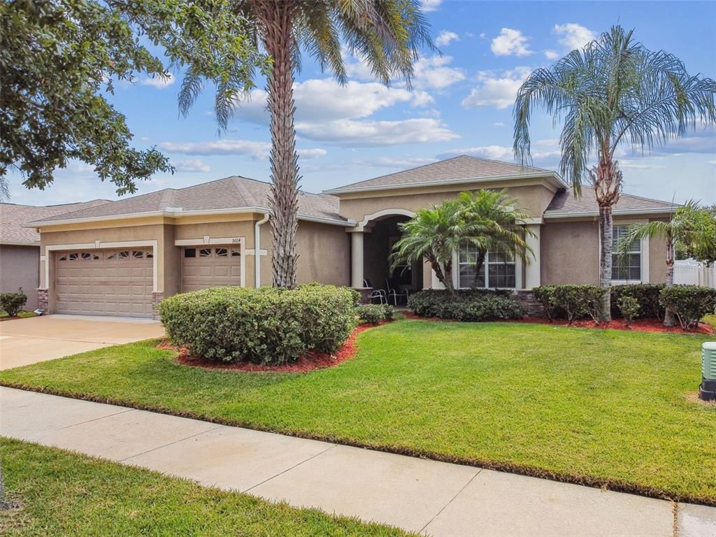 Attached, Backyard, Exterior, Facade, Ranch