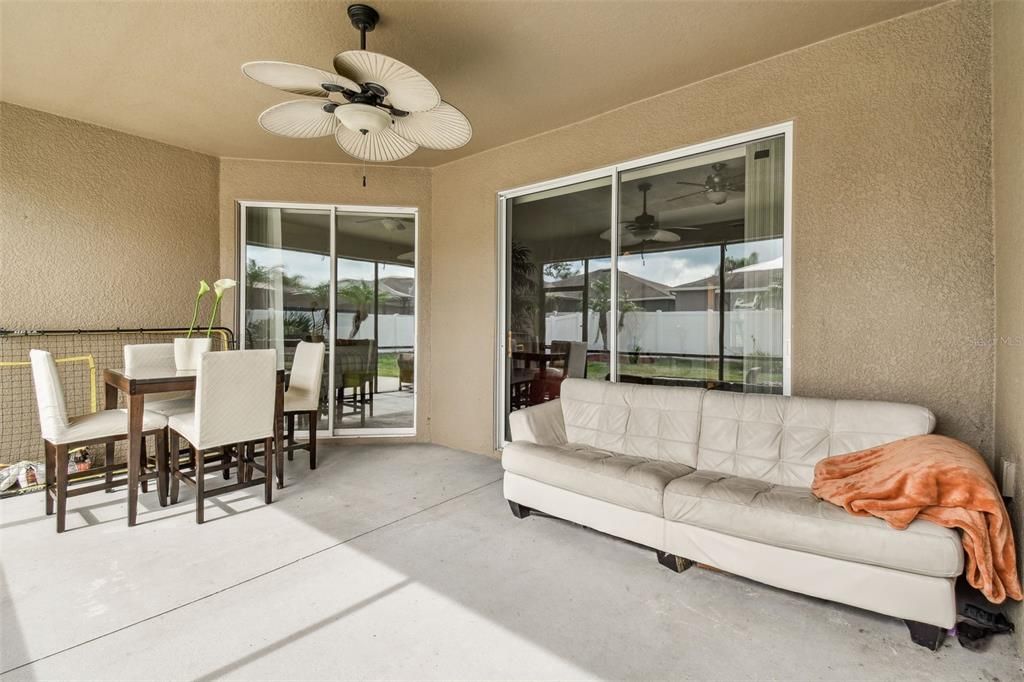Dining room, Exterior