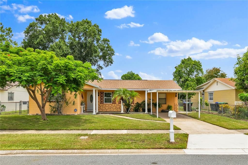 Backyard, Exterior, Facade, Ranch