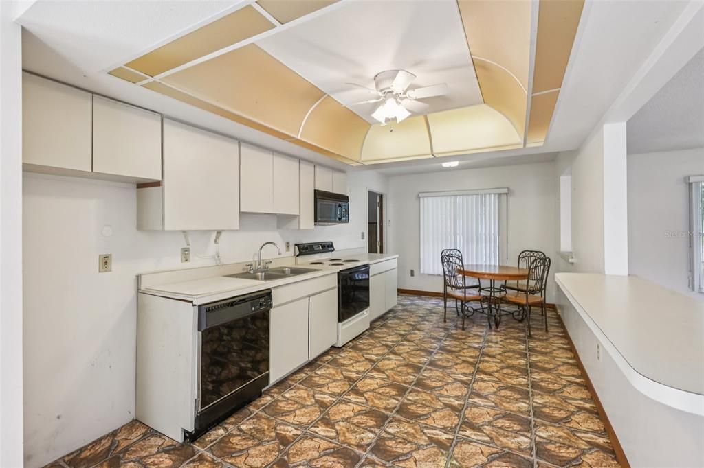 Dining room, Interior, Kitchen, Recessed Lighting