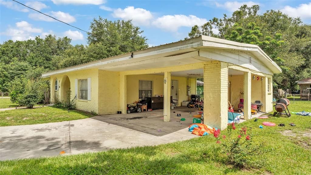 Backyard, Exterior