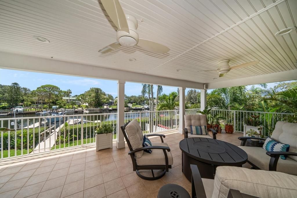 Exterior, Recessed Lighting, Water