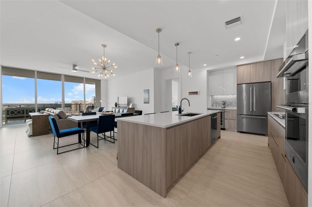 Dining room, Interior, Kitchen, Living room, Pendant Lights, Recessed Lighting, Stainless Steel Appliances