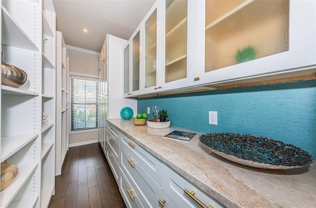Interior, Recessed Lighting, Walk-in Closets, Wood Texture Flooring