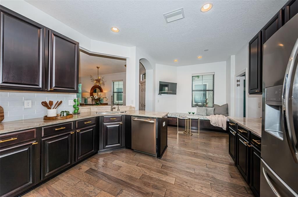 Dining room, Interior, Kitchen, Pendant Lights, Recessed Lighting, Wood Texture Flooring
