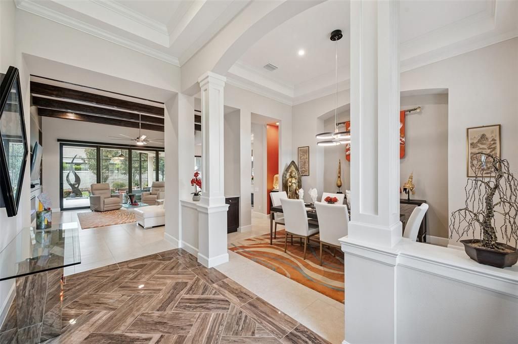 Dining room, Interior, Living room, Pendant Lights, Recessed Lighting, Wood Texture Flooring