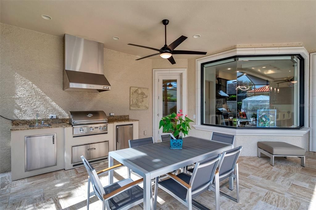 Dining room, Exterior, Recessed Lighting