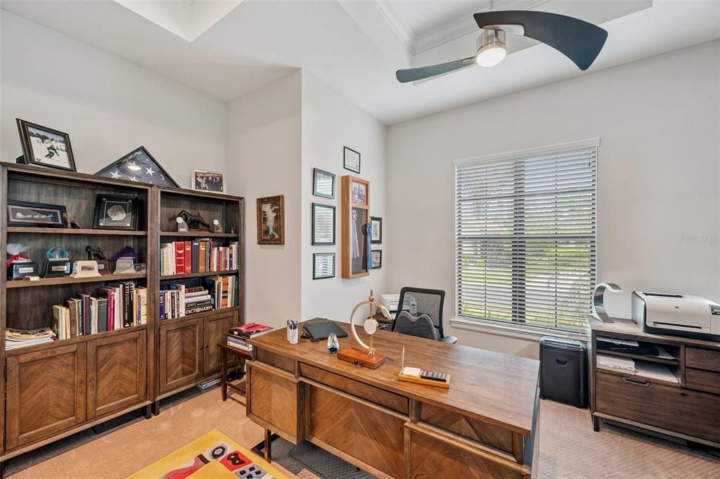Home Office, Interior