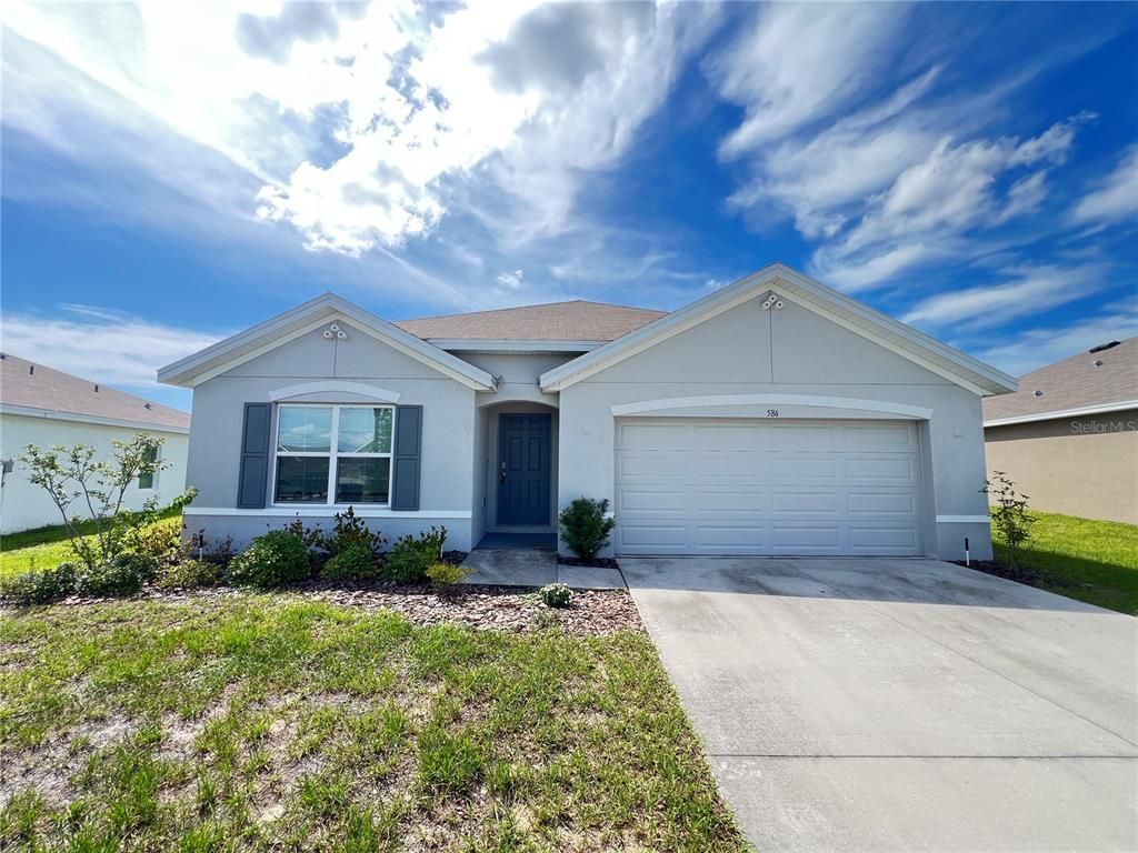 Attached, Exterior, Facade, Ranch