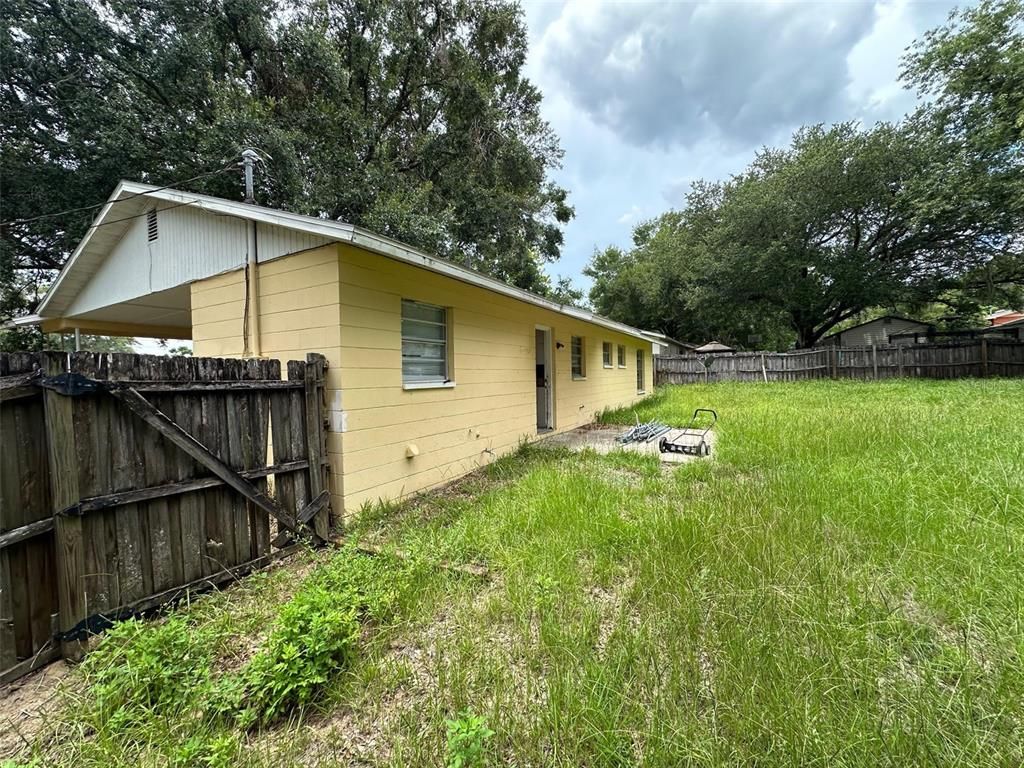 Backyard, Exterior