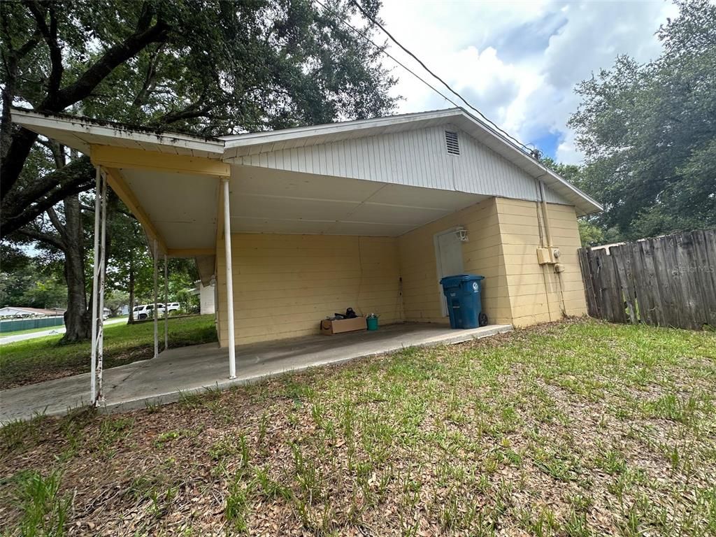Backyard, Exterior