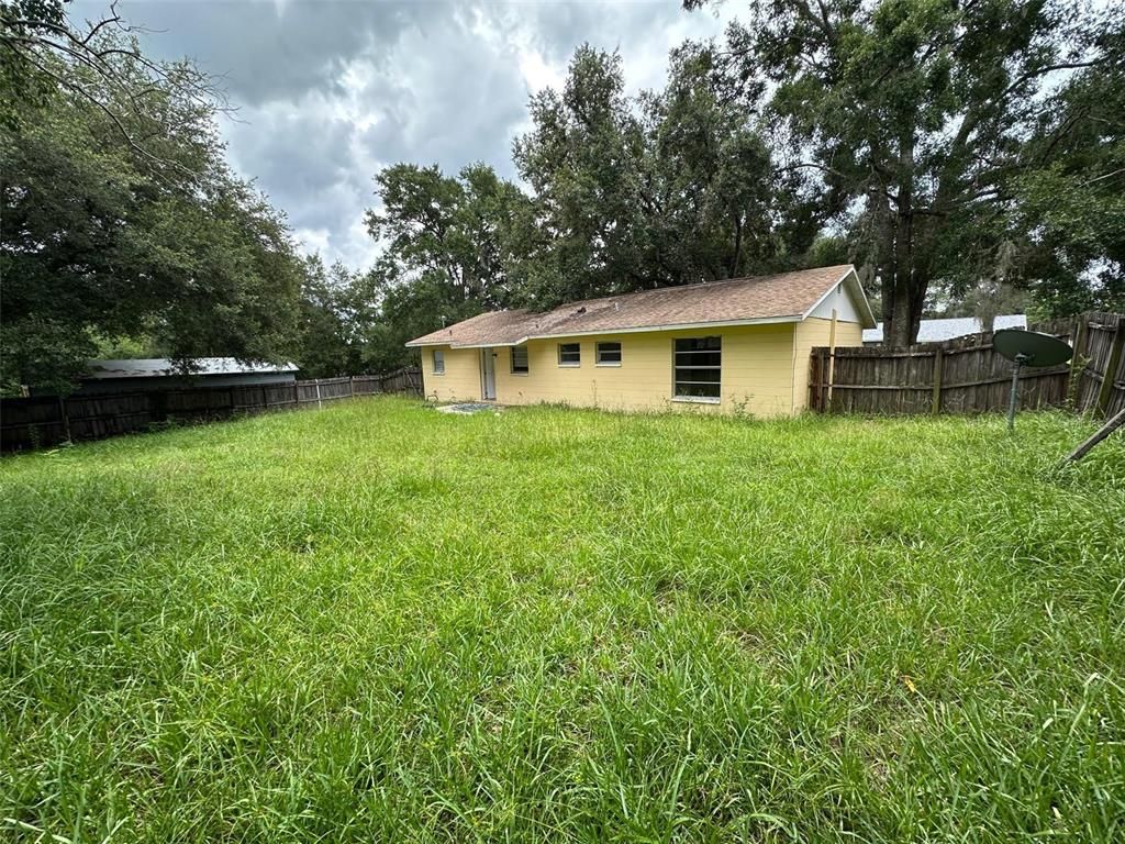 Backyard, Exterior
