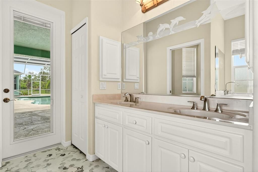 Bathroom, Dual Sink Vanities, Interior