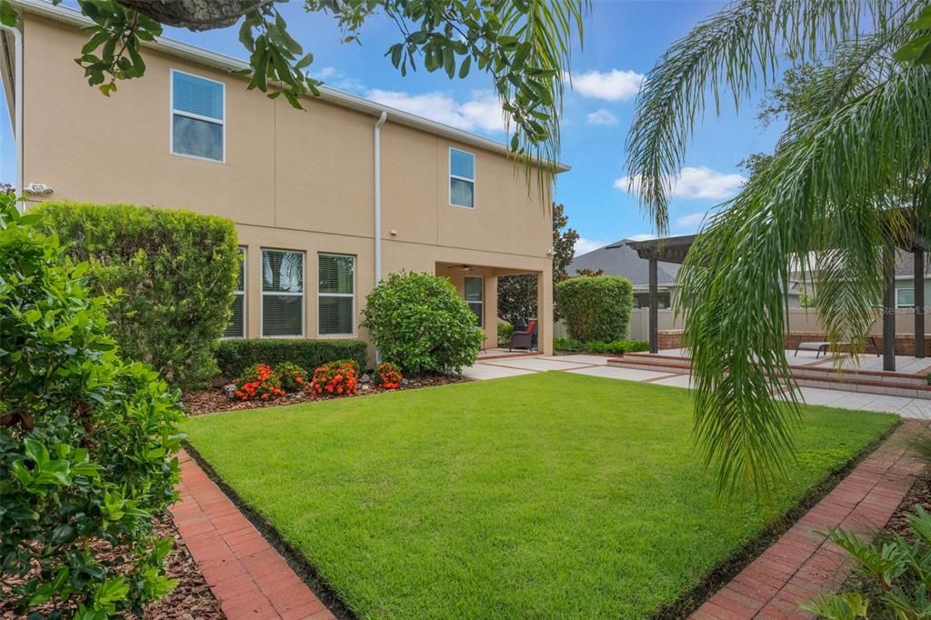 Backyard, Exterior