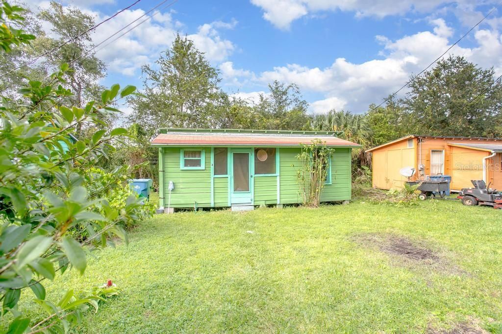 Backyard, Exterior