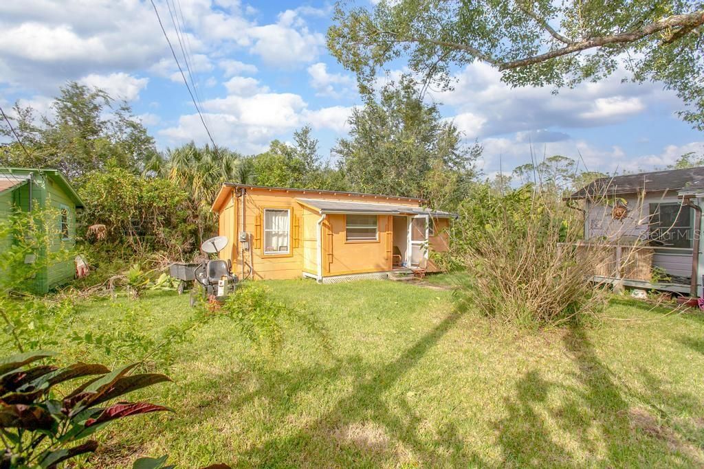 Backyard, Exterior