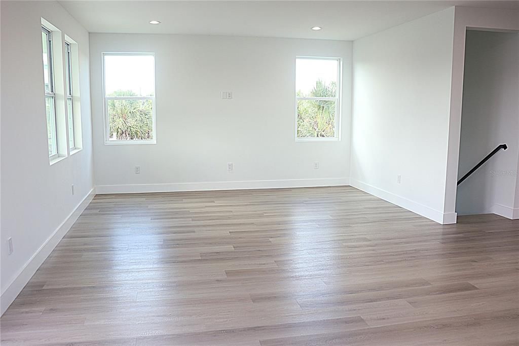Empty room, Interior, Recessed Lighting, Wood Texture Flooring