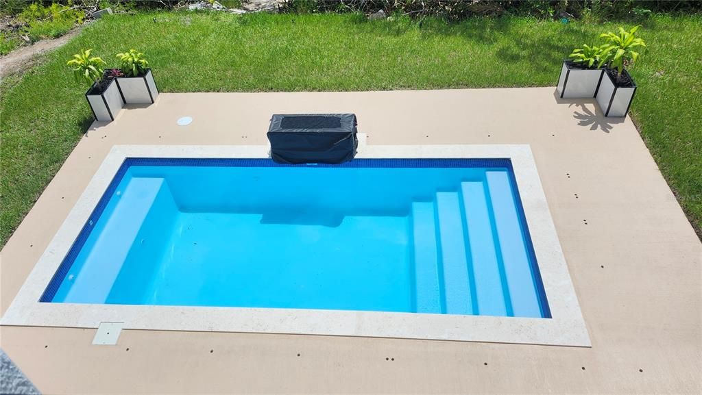 Exterior, Pool