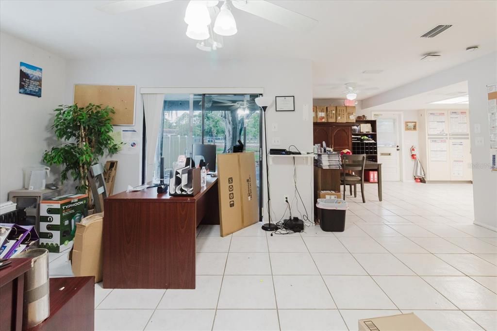 Home Office, Interior