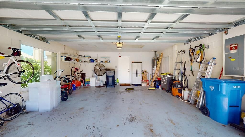 Garage, Interior