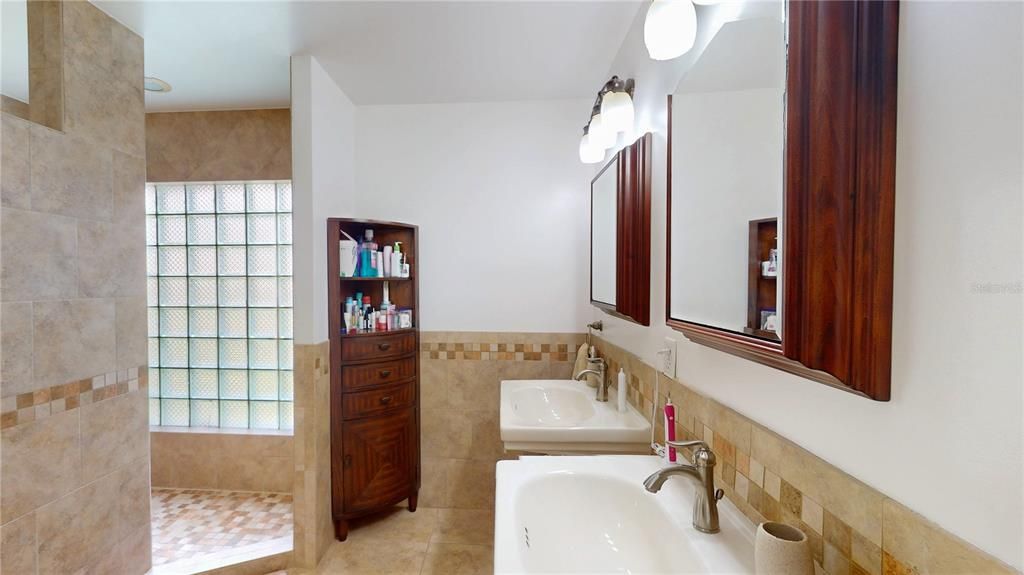 Bathroom, Dual Sink Vanities, Interior