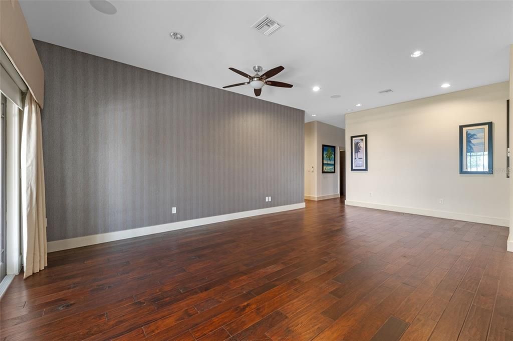 Empty room, Interior, Recessed Lighting, Wood Texture Flooring