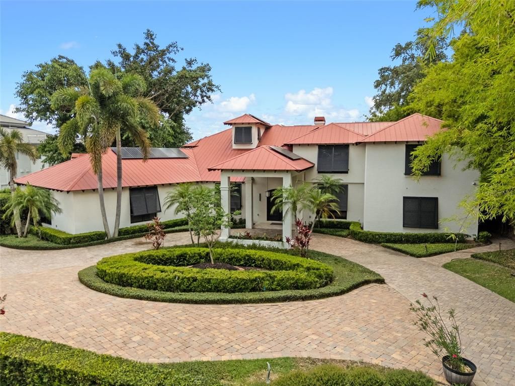 Backyard, Exterior, Facade, Ranch