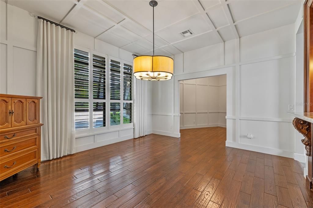 Empty room, Interior, Pendant Lights, Wood Texture Flooring