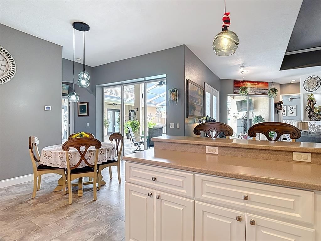 Dining room, Interior, Pendant Lights