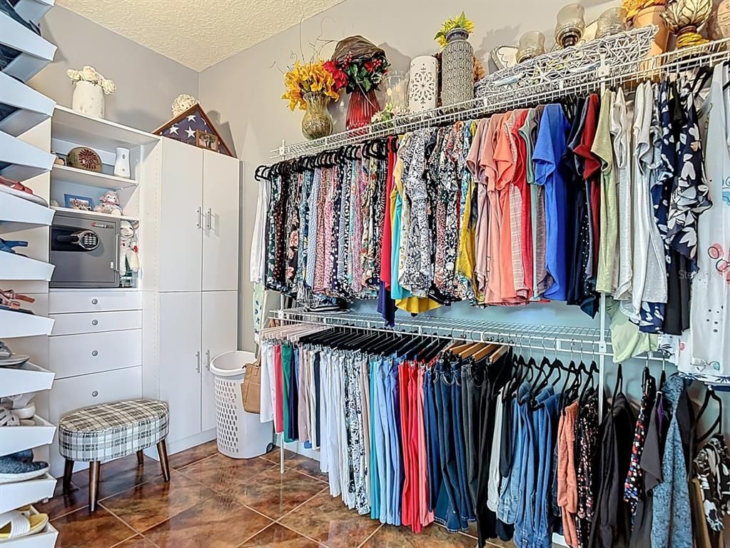 Interior, Walk-in Closets