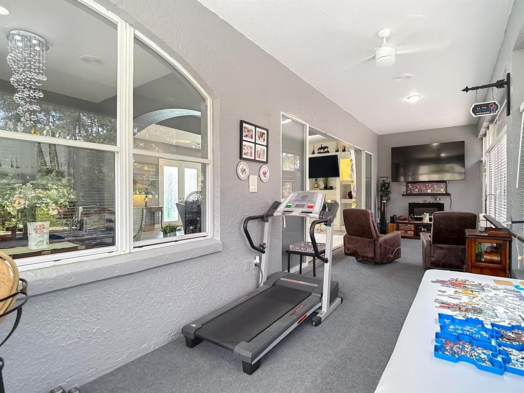 Fitness Equipment, Interior, Living room, Recessed Lighting