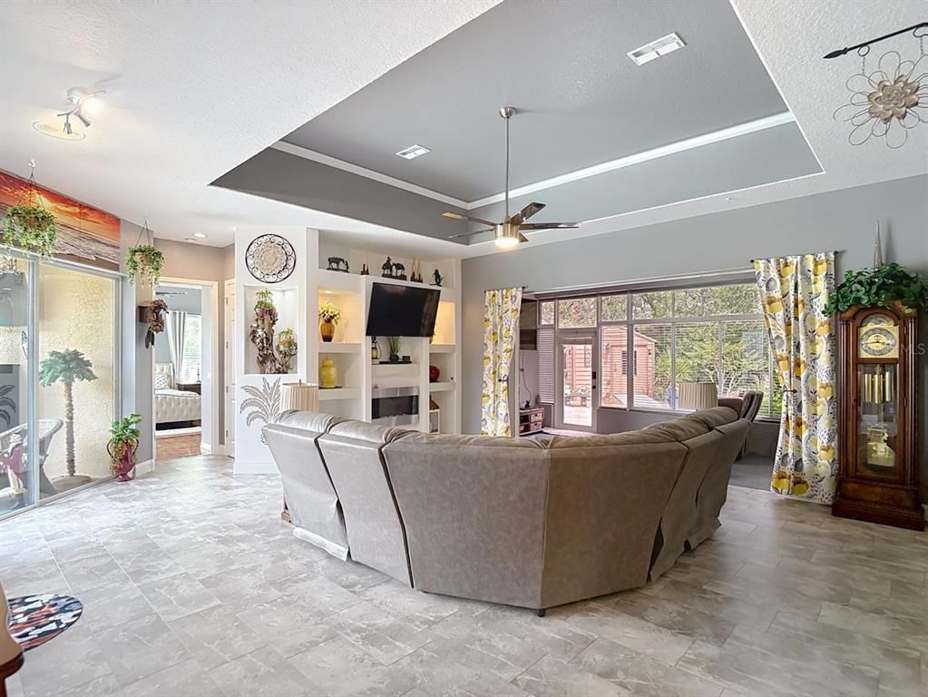 Fireplace, Interior, Living room, Recessed Lighting