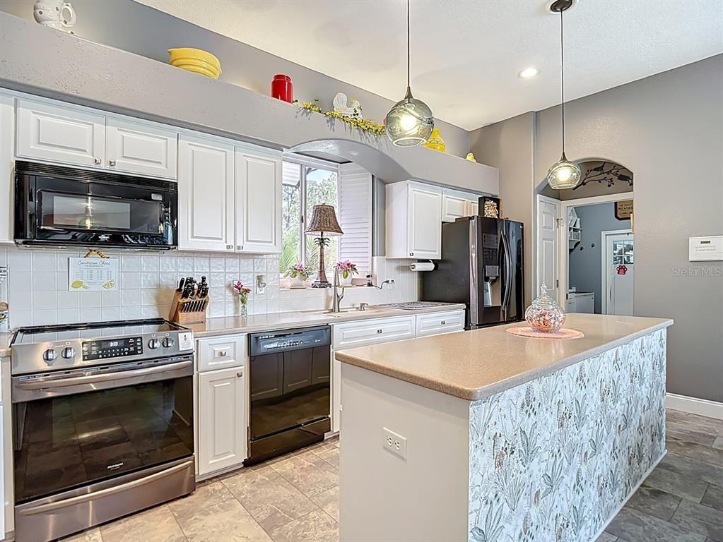 Interior, Kitchen, Pendant Lights, Recessed Lighting, Stainless Steel Appliances