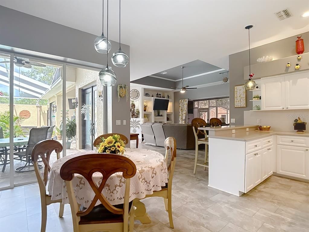 Dining room, Interior, Kitchen, Pendant Lights, Recessed Lighting