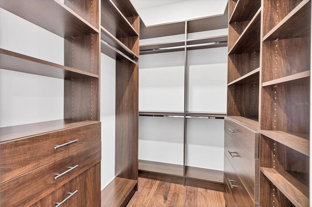 Interior, Walk-in Closets, Wood Texture Flooring