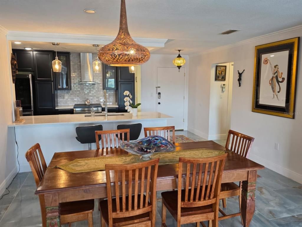 Dining room, Interior, Kitchen, Pendant Lights, Recessed Lighting