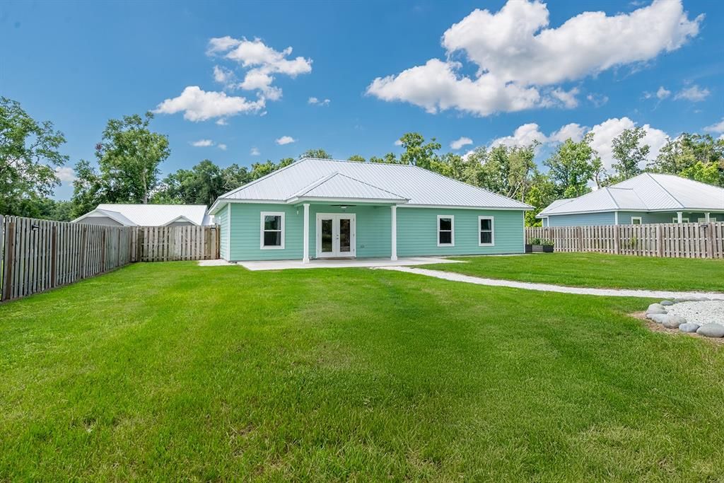 Backyard, Exterior