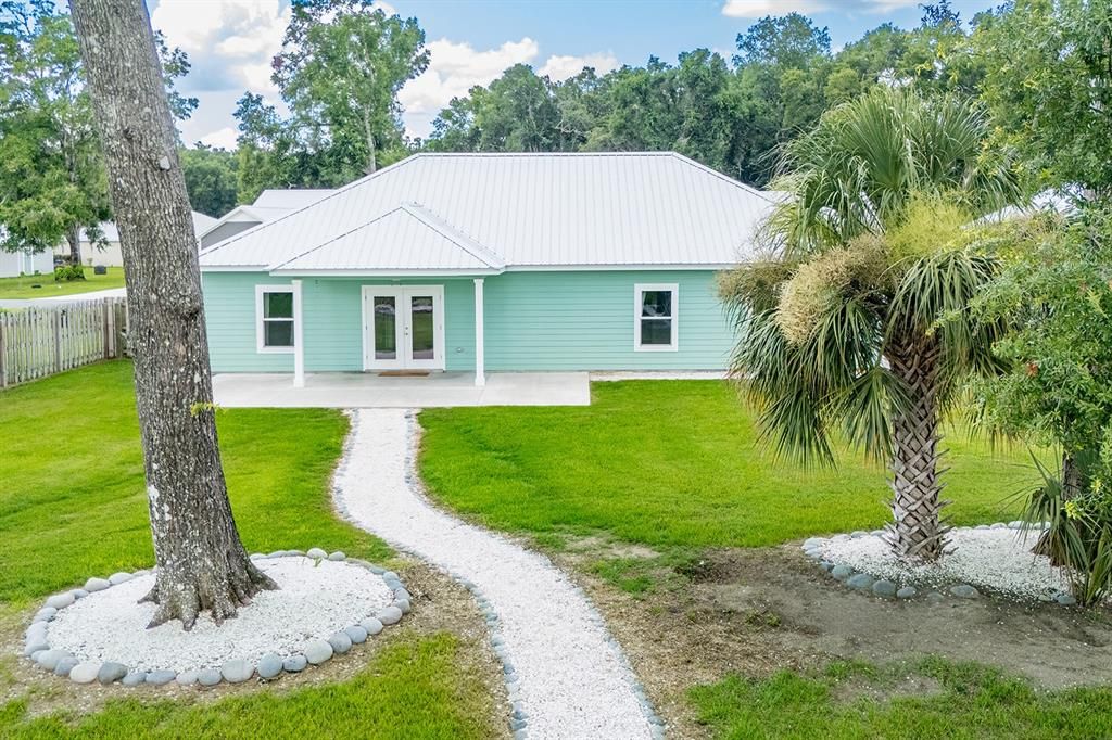 Backyard, Exterior